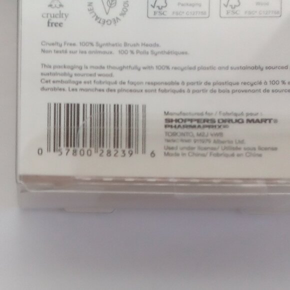 QUO BEAUTY FACE BRUSHES, COMPLEXION WEDGE TRIO and FLAWLESS FACE SET, 7 in TOTAL - Picture 9 of 11